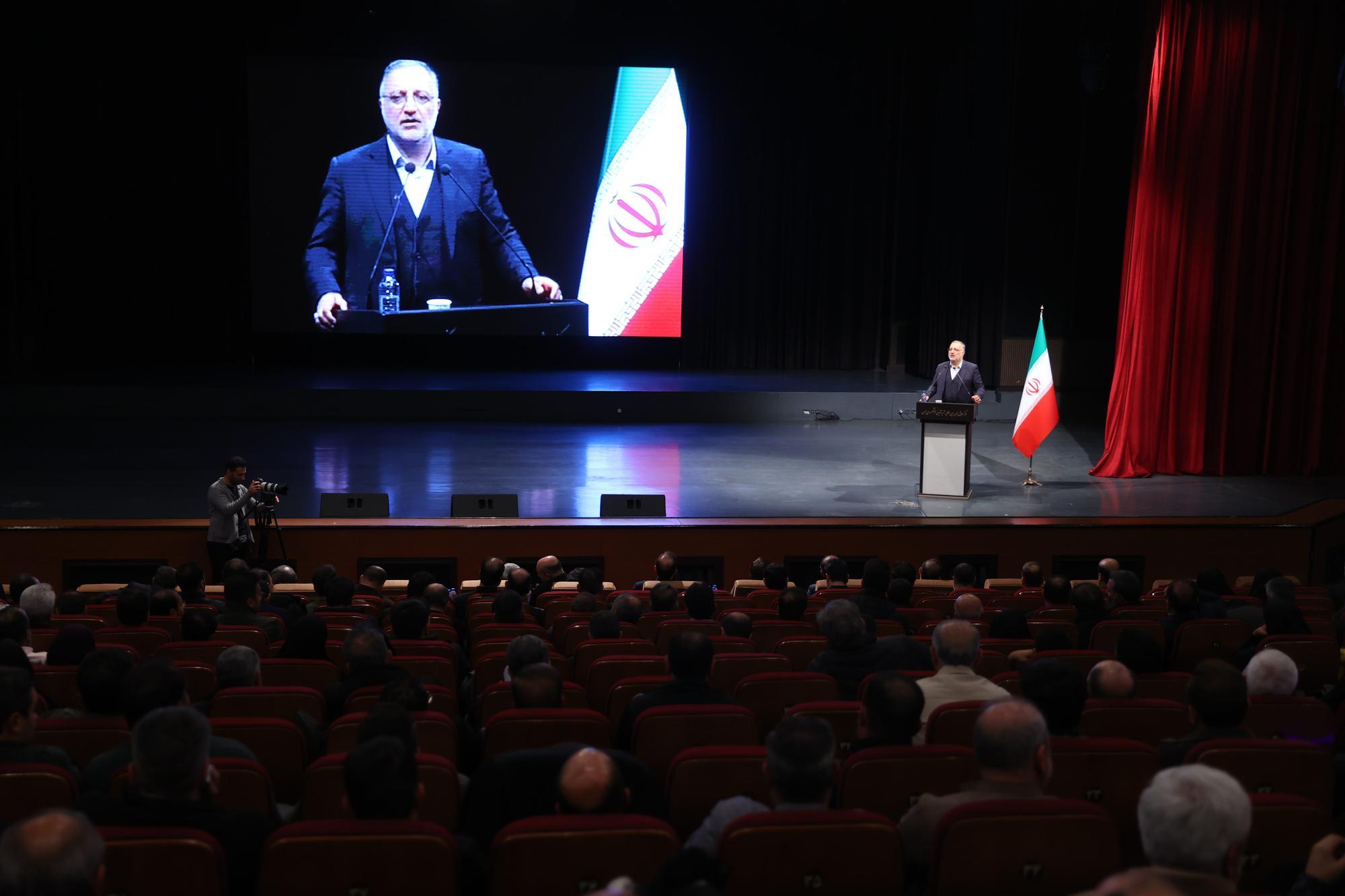 نشست مدیریت آسیب های اجتماعی کلانشهر تهران در فرهنگسرای بهمن